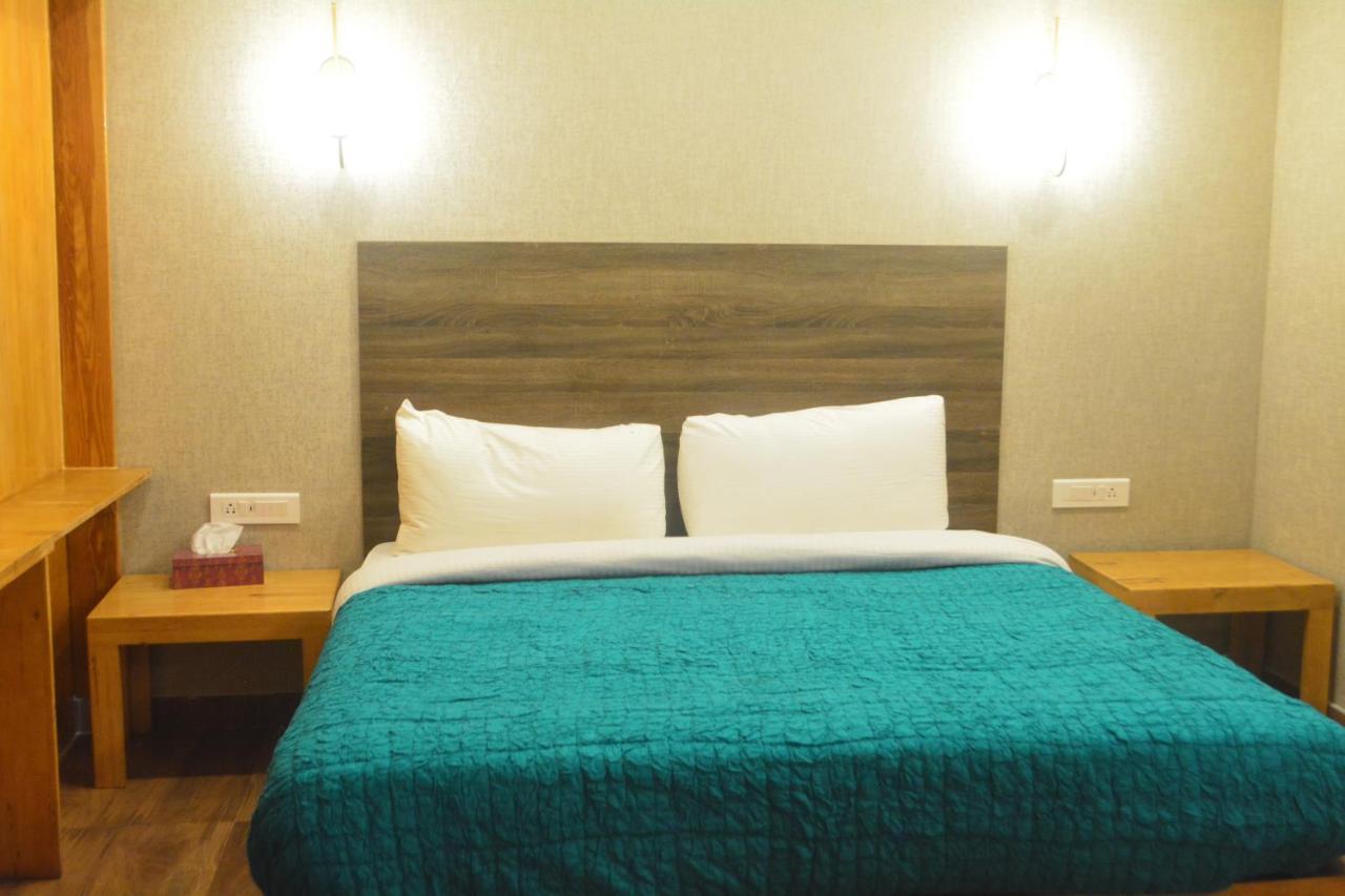 Dejavu Hotell Coimbatore Eksteriør bilde